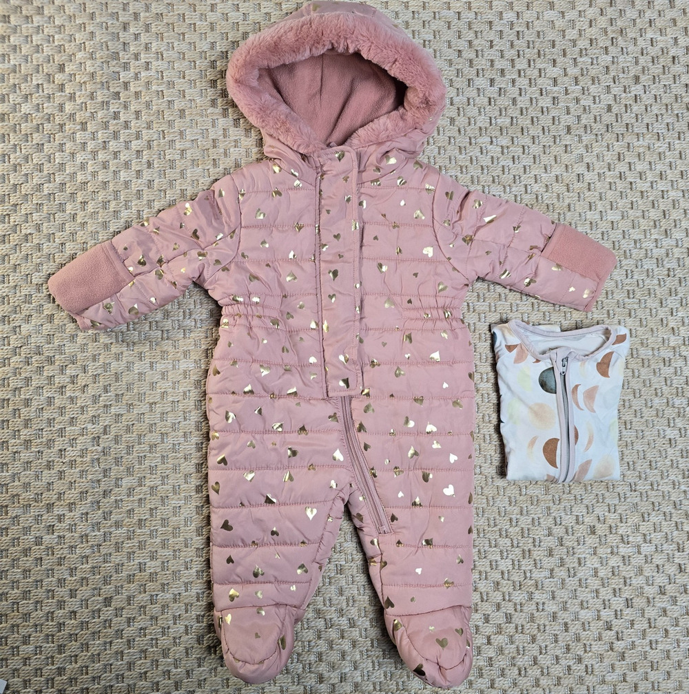 Tahari 3-6M Baby Girl Pale Pink Gold Hearts Snow Suit with Bamboo Little Sleepie